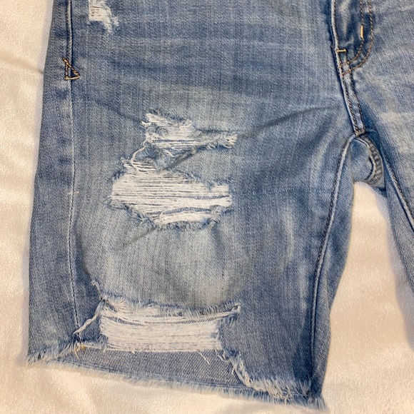 AE Ripped Bermuda Shorts - Picture 3 of 9